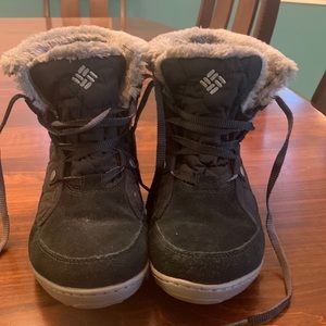 Columbia lined snow/winter boots
